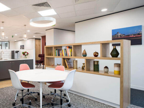 Office: RDB Boulevard, RBD Boulevard, Kolkata 700091