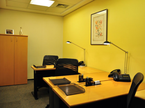 Office: Centro Empresarial Botafogo, Praia do Botafogo, Rio de Janeiro, 22250-040