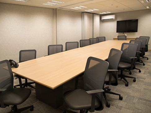 Office: Manchete, Machete Building 804, Rio de Janeiro, 22210-907
