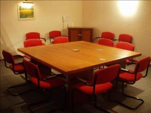 Office: Saddleworth Business Centre, Oldham, OL3