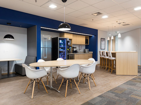 Office: Nacoes Unidas Tower, Sao Paulo, 04578-000