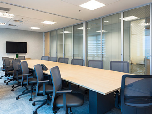 Office: Nacoes Unidas Tower, Sao Paulo, 04578-000