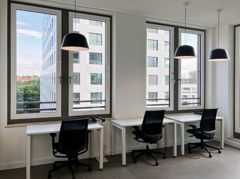 Office: Ostendstrasse 111, Nuremberg, 90482