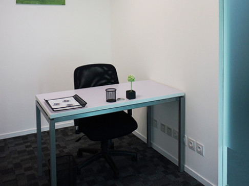 Office: Scientia Business Park, Serpong, 15810