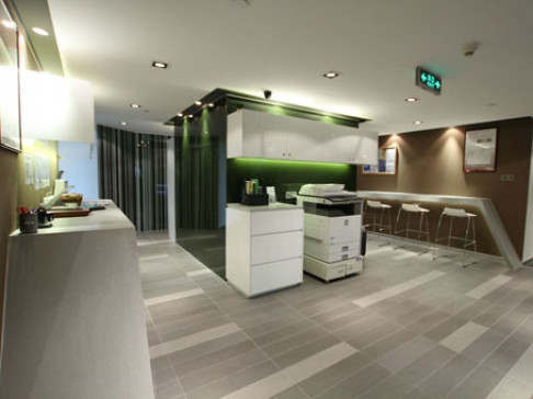 Office: Panglin Plaza, 35/F Panglin Plaza, Shenzhen, 518001