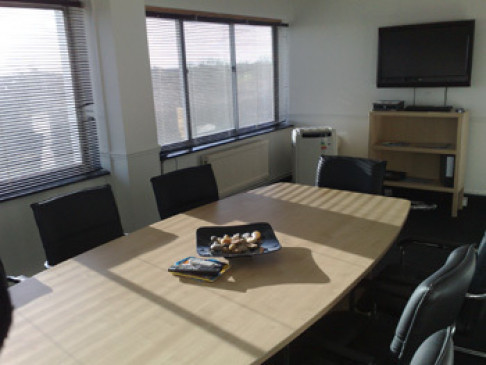 Office: SN Business Centre - Hainault, London, IG6