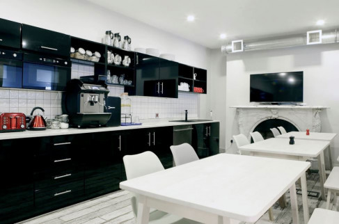 Office: The Merrion Buildings, Merrion Street, Dublin, Dublin 2