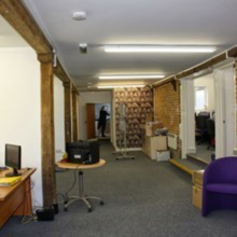 Office: Thrales End Lane, Harpenden, AL5