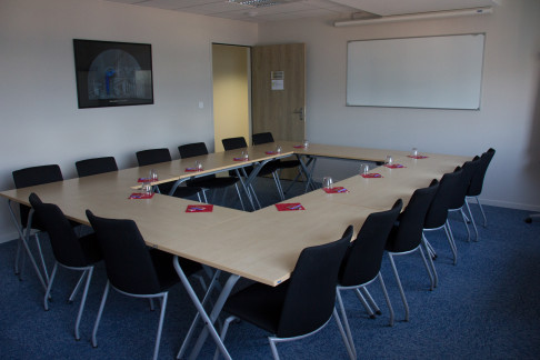 Office: Compans, Esplanade Compans Caffarelli, Toulouse, 31000