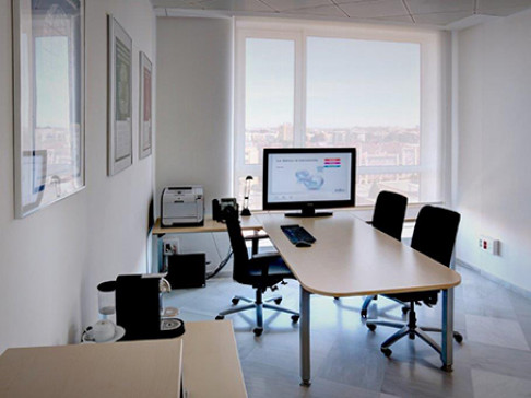 Office: Sorolla Center, Avenida Cortes nas 58, Valencia, 46015
