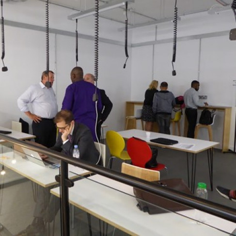 Office: Vesey Path, Poplar - E14, London, E146AQ