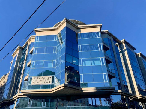 Office: Makenzijeva 37, Belgrade, 11000