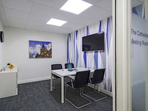 Office: Trinity Walk, Unit G37b, Wakefield, WF1 1QR