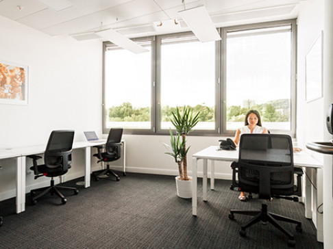 Office: Wallisellen, 7 Richtistrasse, Zurich 8304