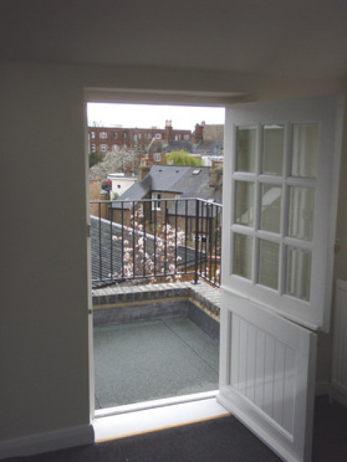 Office: West End House, Lower Richmond Road, London, SW14