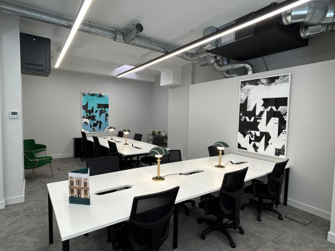 Office: 11 Cursitor St, London, London, EC4A 1LL