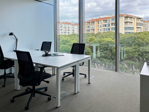 Office: 132 boulevard Michelet, Marseille, 13008