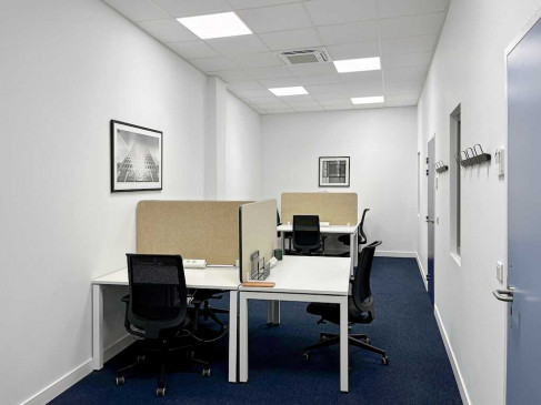 Office: 148 Rue de Bellain, Douai, 59500