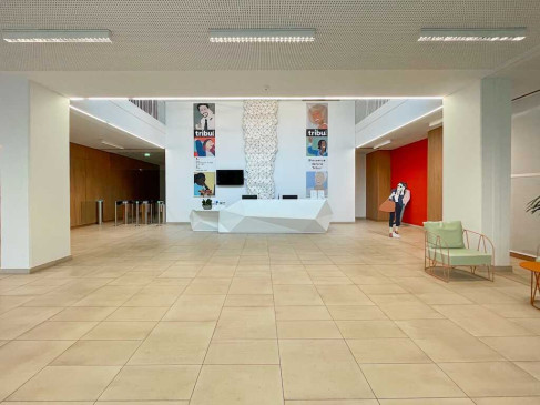 Office: 25 all&eacute;e Rose Dieng-Kuntz, Paris, 75019