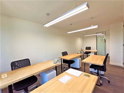 Office: 21 Knightsbridge, London, SW1x 7LY