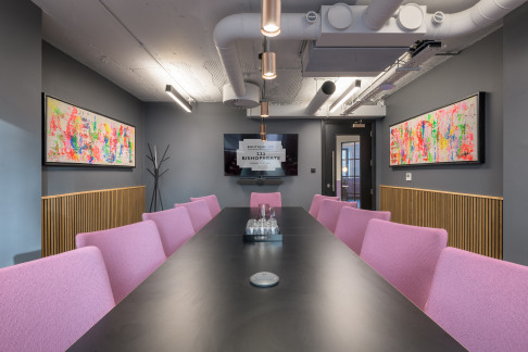 Office: 222 Bishopsgate, London, EC2M 4QD