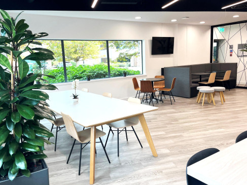 Office: 2530 Aztec West, The Quadrant, Bristol, BS32 4AW