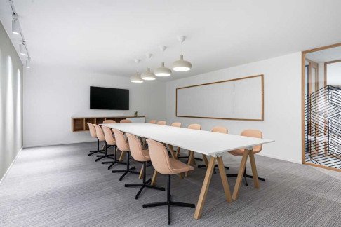 Office: 26 avenue des Etats-Unis, Clermont-Ferrand, 63000