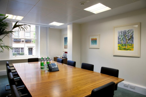 Office: Farm Street - W1, London, W1J