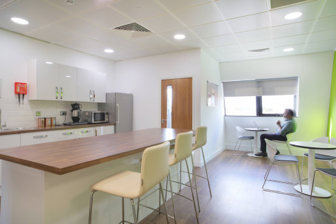 Office: 40rty Caversham Road, Reading, RG1 7EB