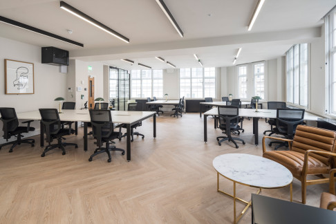 Office: 50 Gresham St, London, EC2V 7AY