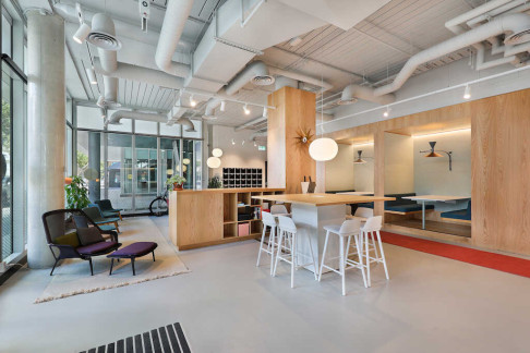 Office: 71 Gipps Street, Melbourne, 3066