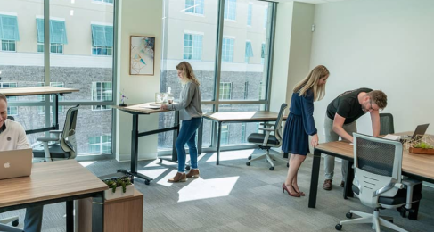 Office: 915 5th Avenue South, Nashville, 37203