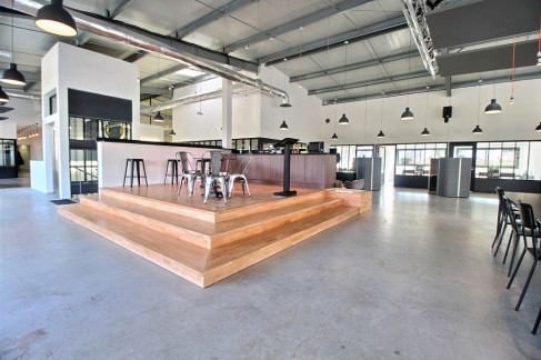 Office: Suartello - Mezzavia, Ajaccio, 2000