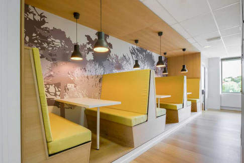 Office: Ottenser Hauptstrasse 2-6, Hamburg, 22765
