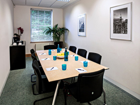 Office: St Mary's Court, The Broadway, Amersham, HP7 0UT