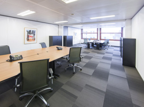 Office: de Vijzel, Vijzelstraat 20, Amsterdam, 1017 HK