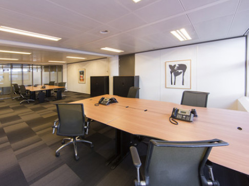 Office: de Vijzel, Vijzelstraat 20, Amsterdam, 1017 HK