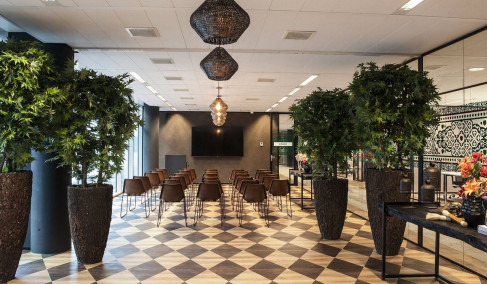 Office: South Axis SOM, Claude Debussylaan, Amsterdam, 1082