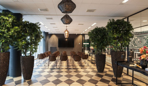 Office: South Axis SOM, Claude Debussylaan, Amsterdam, 1082