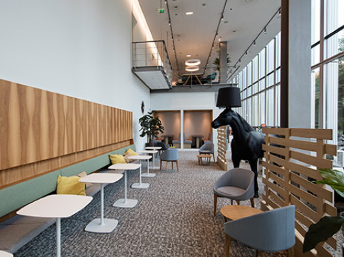 Office: South Axis, Gustav Mahlerplein, Amsterdam, 1082