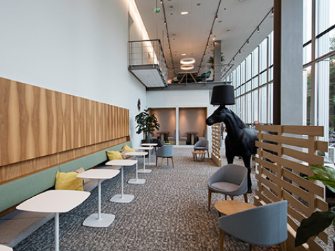 Office: South Axis, Gustav Mahlerplein, Amsterdam, 1082