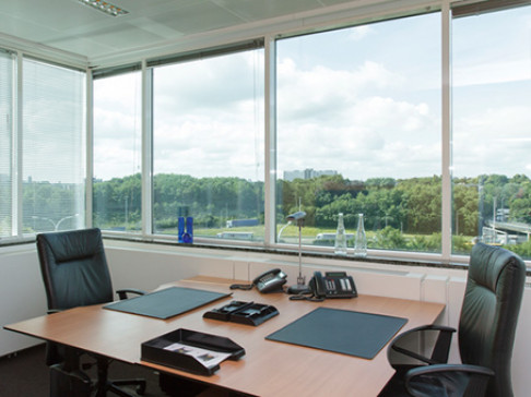 Office: Antwerp Station, Uitbreidingstraat 84, Berchem, 2600