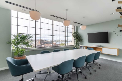 Office: Olympia 2D, Hilversum, 1213 NT