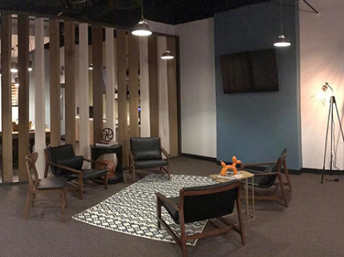 Office: Arizona, Wells Fargo Plaza, 64 E. Broadway Rd, Tempe, AZ 85282