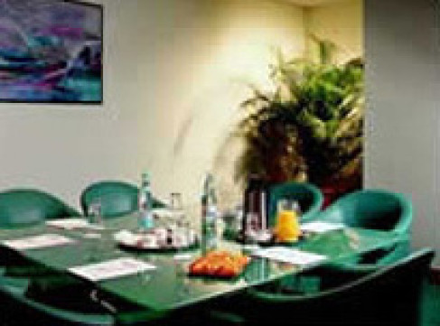 Office: Avenue Hoche, Paris, 75008