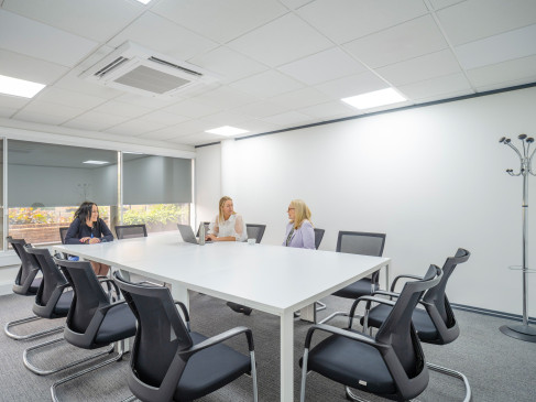 Office: Baddow Road, Elizabeth House Business Centre, Chelmsford, CM2 0DG
