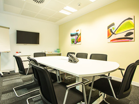 Office: Plaza Catalunya, 4th floor, Triangle Building, Barcelona, 8002