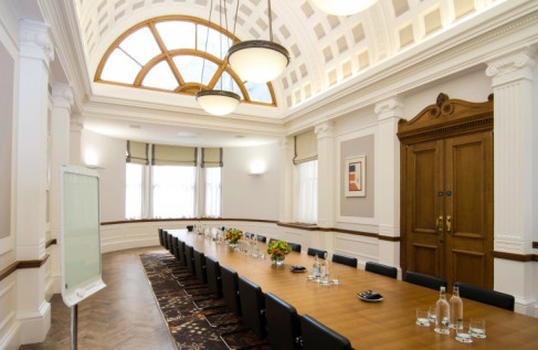 Office: Central Court, Southampton Buildings, London, WC2A 1AL
