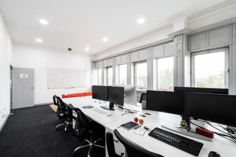 Office: Earn Avenue, Bellshill, ML4 3LP