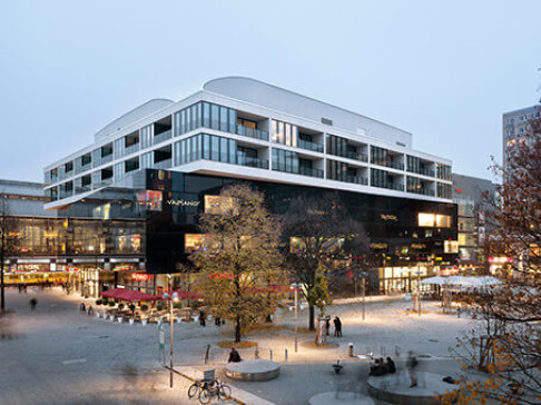 Office: Alexanderplatz, 4th Floor, Berlin, 10178